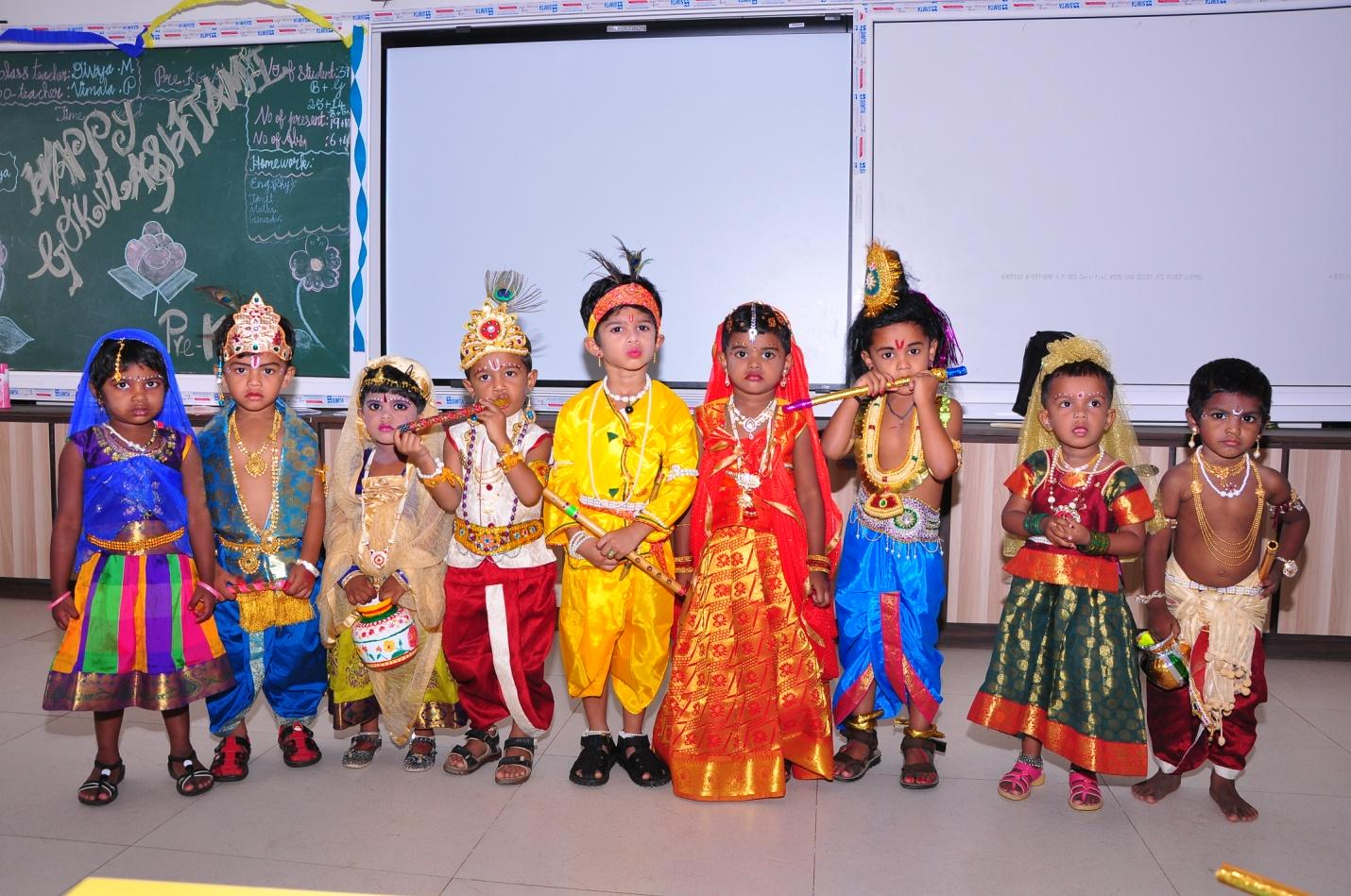 2017-18 Gallery Image